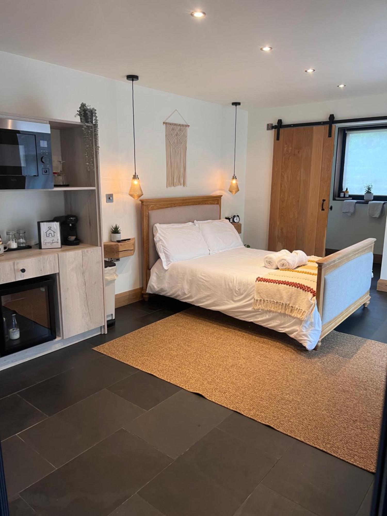 Luxury Courtyard Studio In Llangollen Extérieur photo